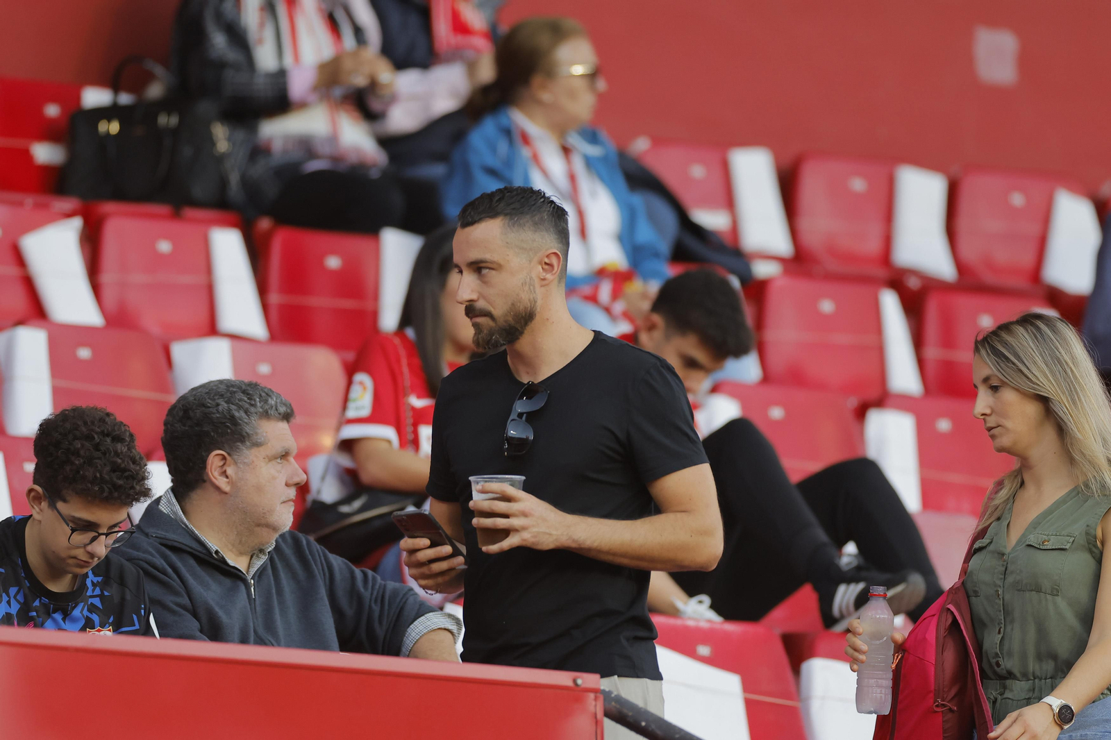 Búscate en las fotos del Sevilla-Betis