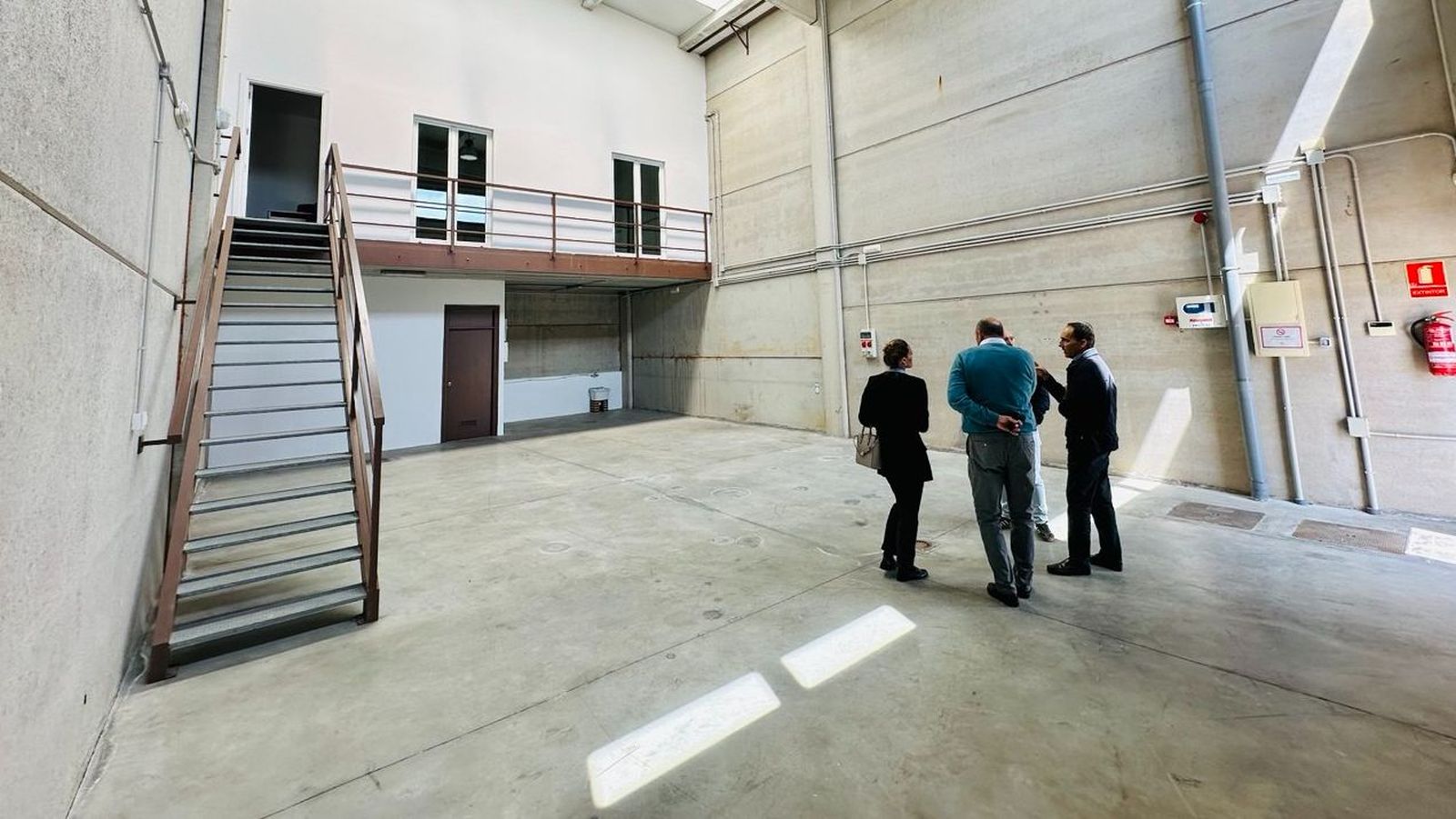 Una imagen de la visita al vivero de empresas.