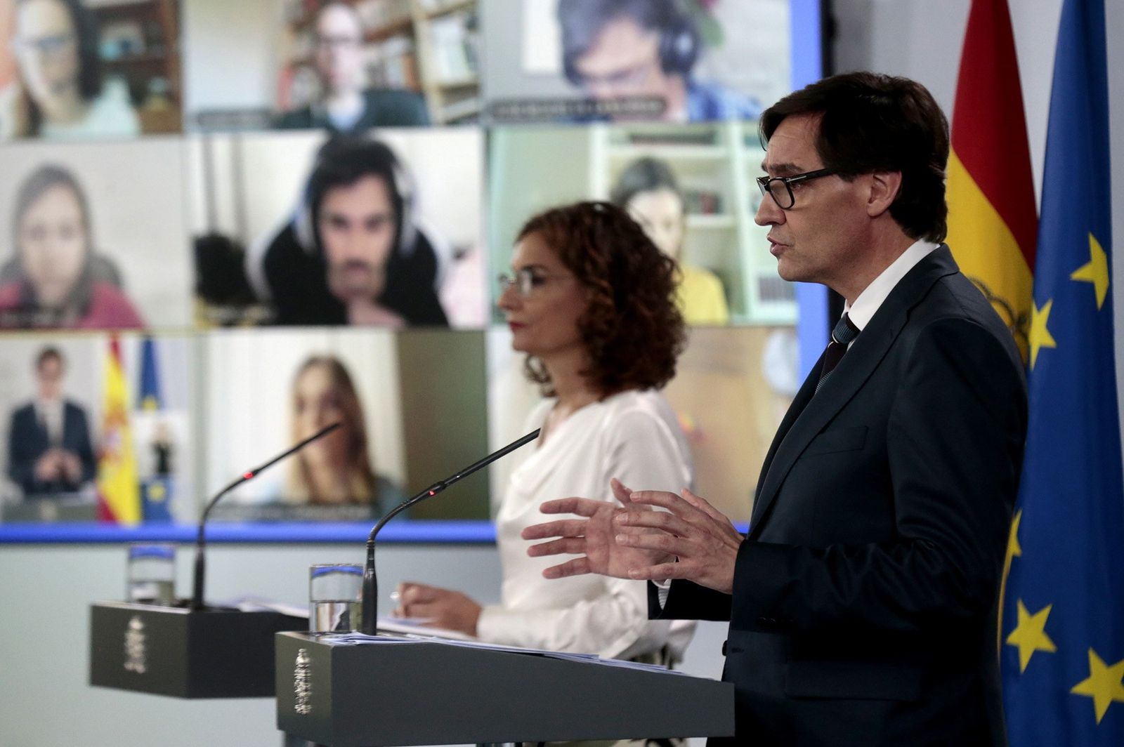 María Jesús Montero y Salvador Illa, los dos ministros con mayor proyección en la crisis.