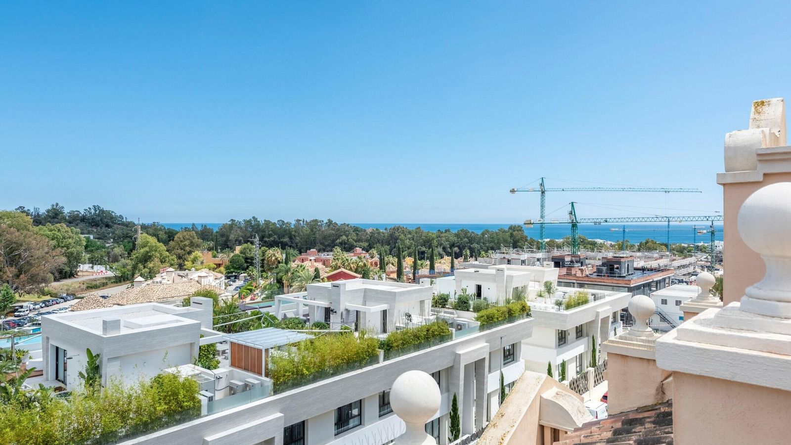 Una promoción de viviendas en la Costa del Sol. Una promoción de viviendas en la Costa del Sol.