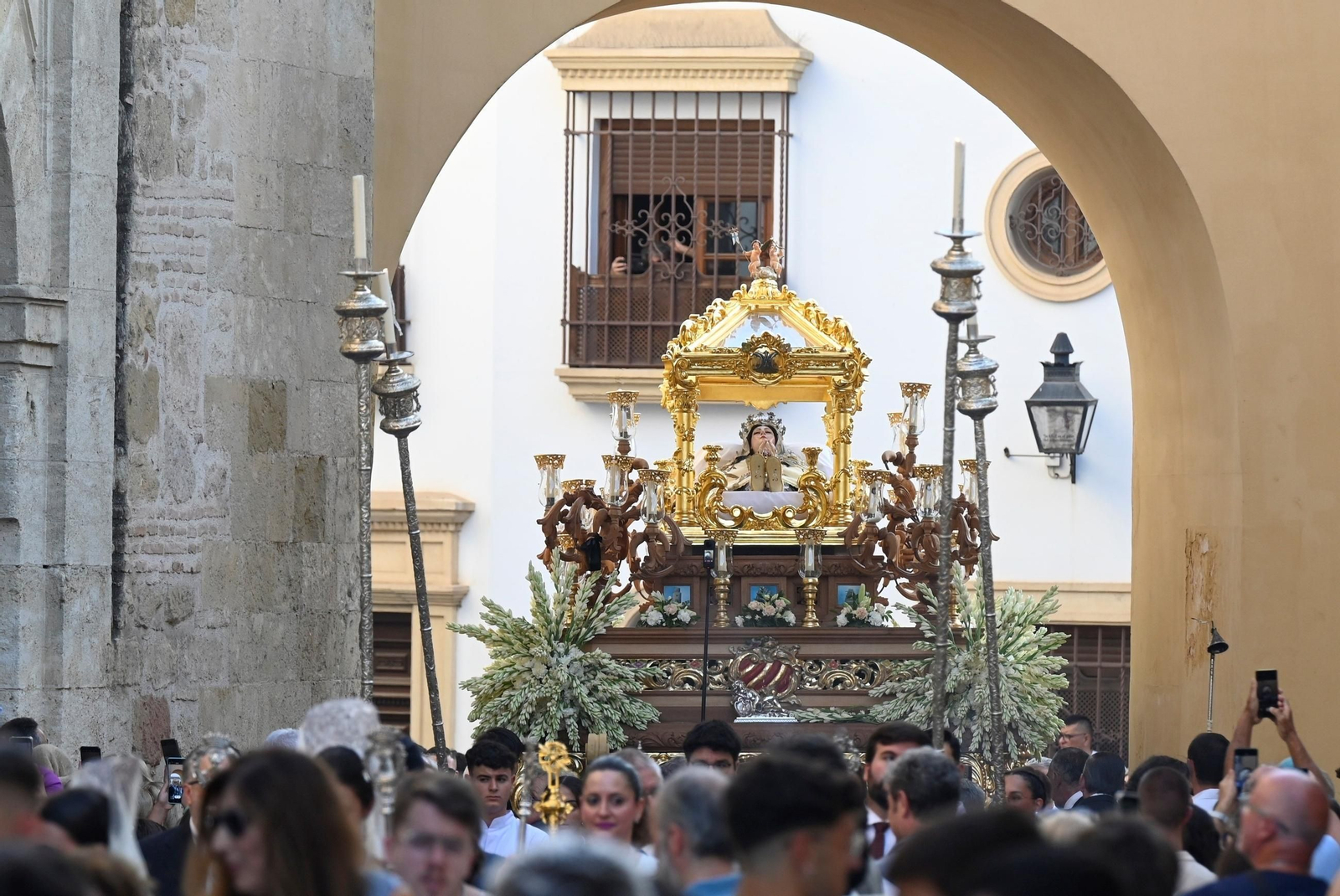 La procesión de la Virgen de Acá, en imágenes