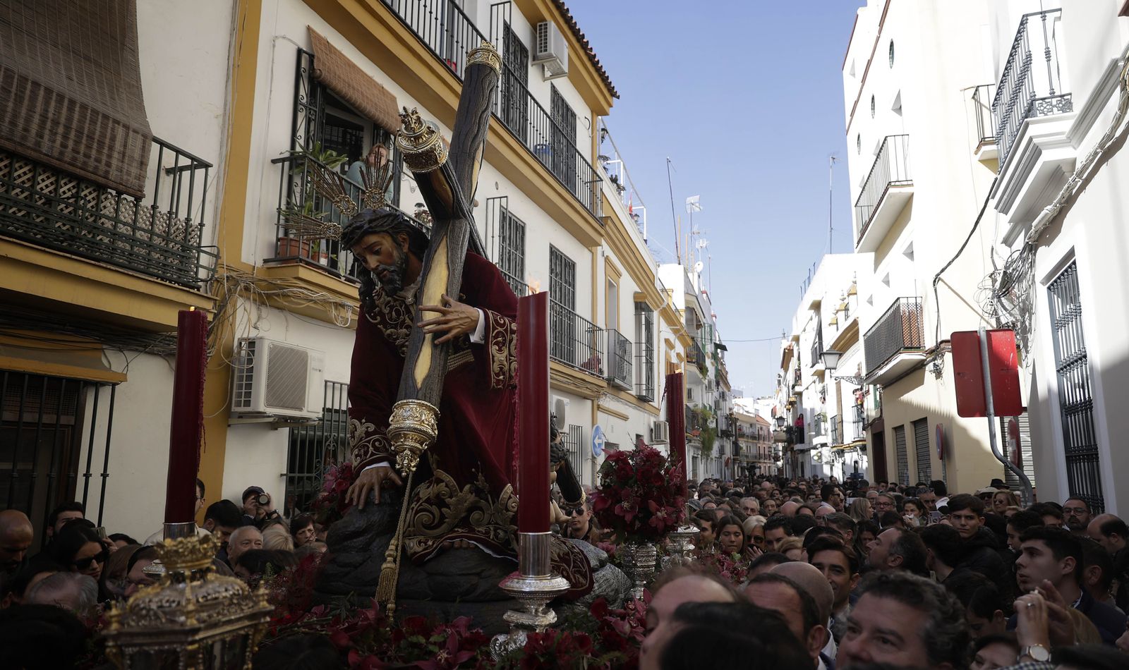 Imágenes del Vía Crucis del Cristo de las Tres Caídas
