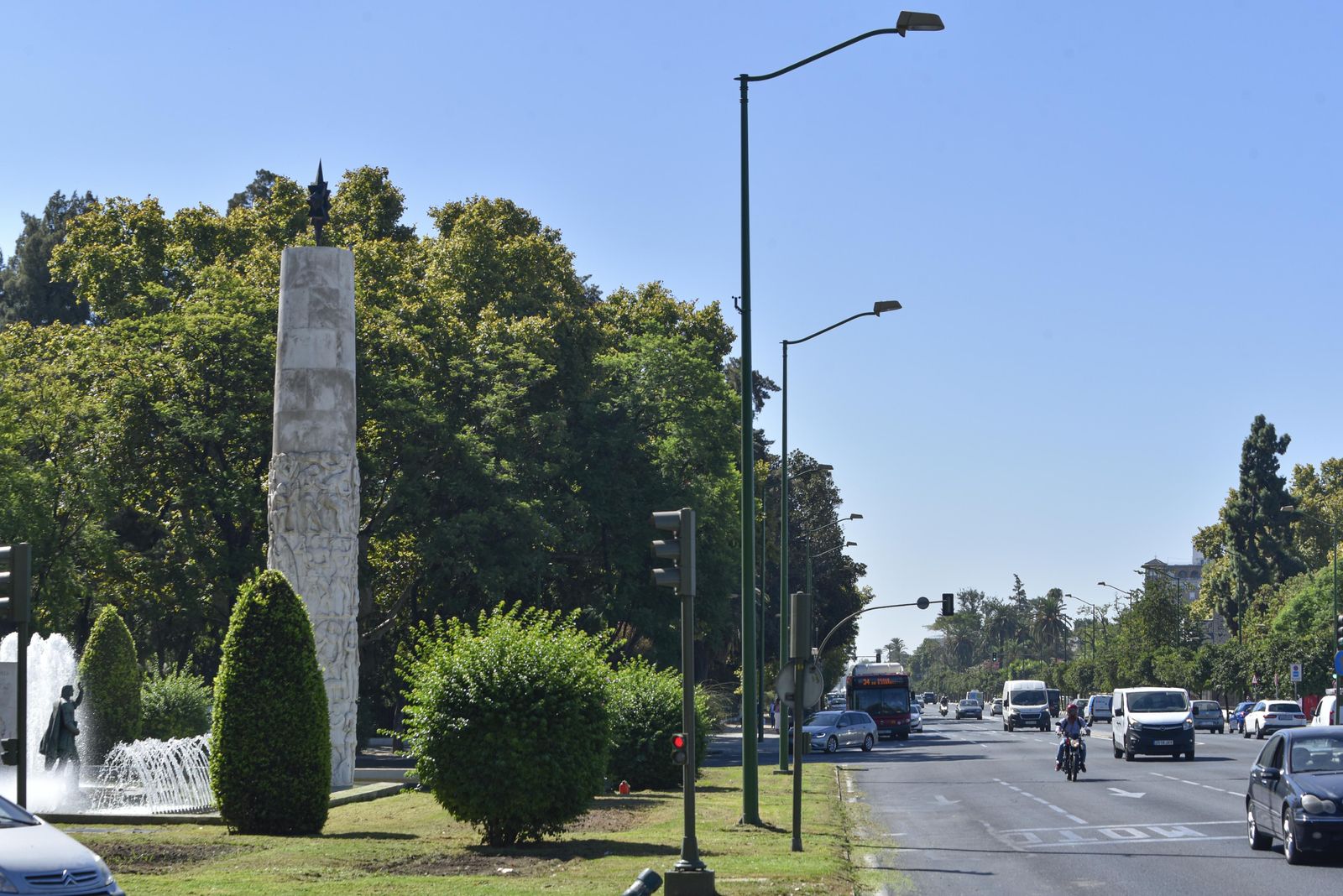 Tráfico en la Glorieta de los Marineros Voluntarios.