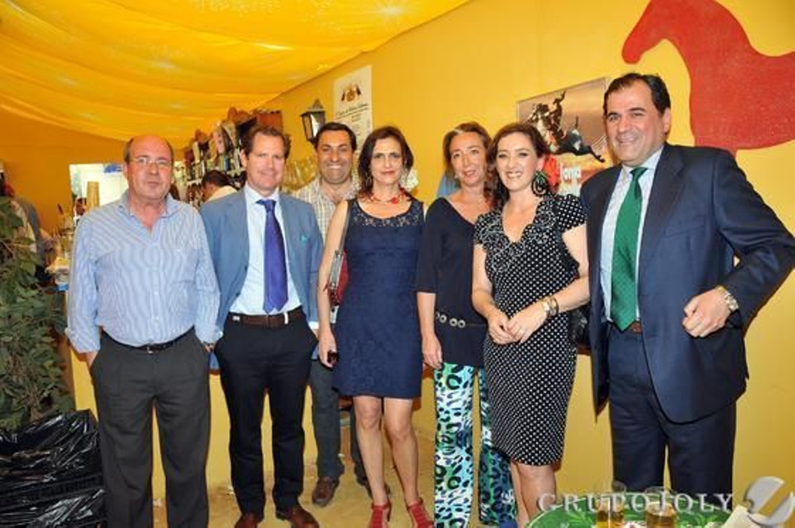 El exdirector de Diario de Cádiz y Diario de Jerez, Manuel de la Peña; Daniel González Aller, Diego Joly, Rosa Joly, la concejal de Medio Ambiente de El Puerto, Marta Rodríguez; María Dolores Martín e Ignacio Céspedes.

Foto: Manuel Aranda
