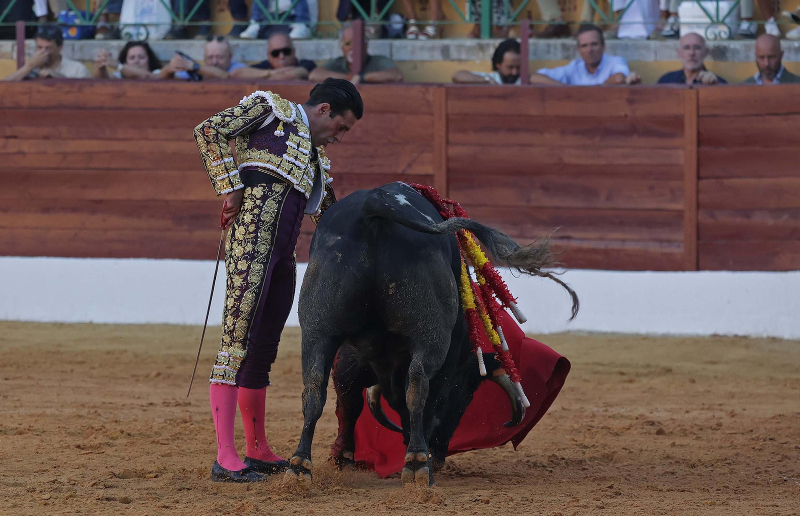 Fotos de la corrida del viernes de la Feria de La Línea: Morante de la Puebla, Talavante y David de Miranda Fotos de la corrida del viernes de la Feria de La Línea: Morante de la Puebla, Talavante y David de Miranda