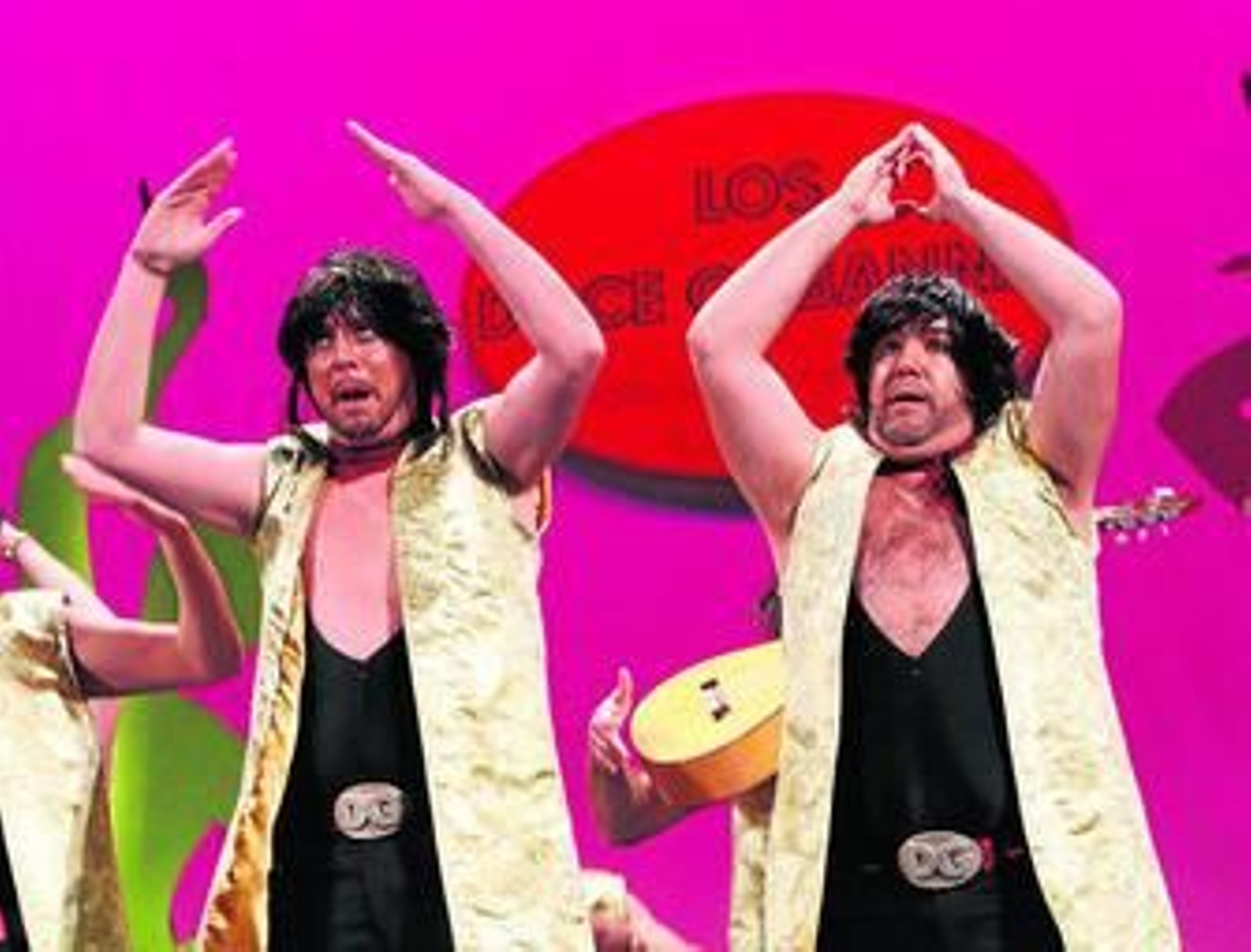 La chirigota de Bocuñano y Gómez Rodicio, 'Los doce gabanna' en 2012, regresa al Concurso en 2014.