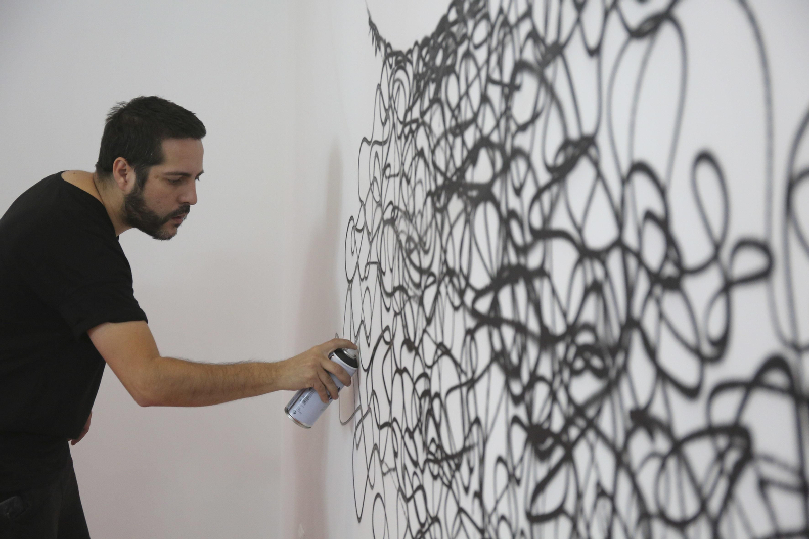 Darko, durante su intervención del año pasado en el Museo Ruso. Darko, durante su intervención del año pasado en el Museo Ruso.