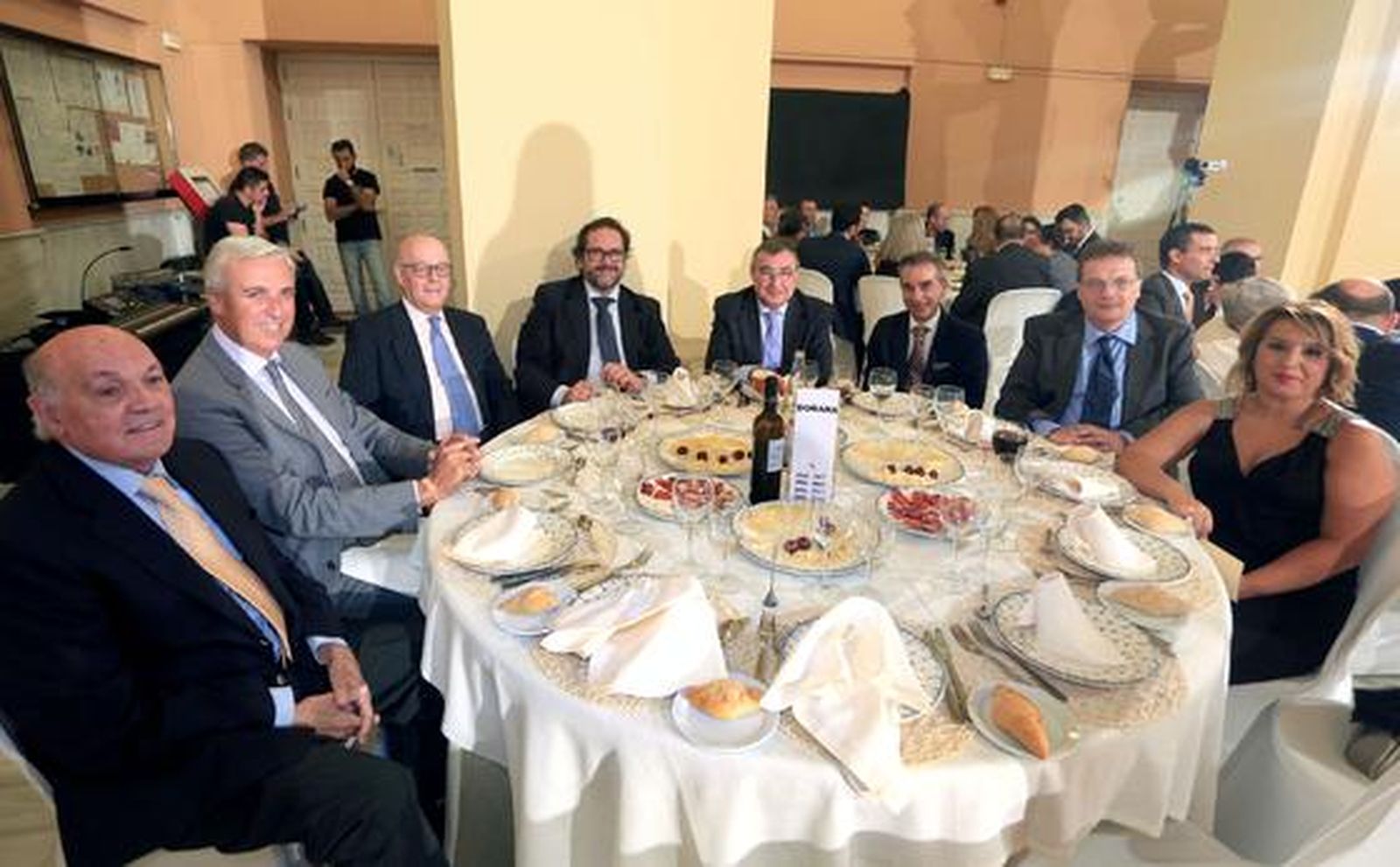 José Antonio Mancheño, José Manuel Díaz Sánchez Matamoros, Antonio Fernández Jurado, Rafael Barba, Manuel Alborch, Agustín Martínez, Jaime Batllé y María Lozano.

Foto: Alberto Dominguez / Josue Correa / Canterla
