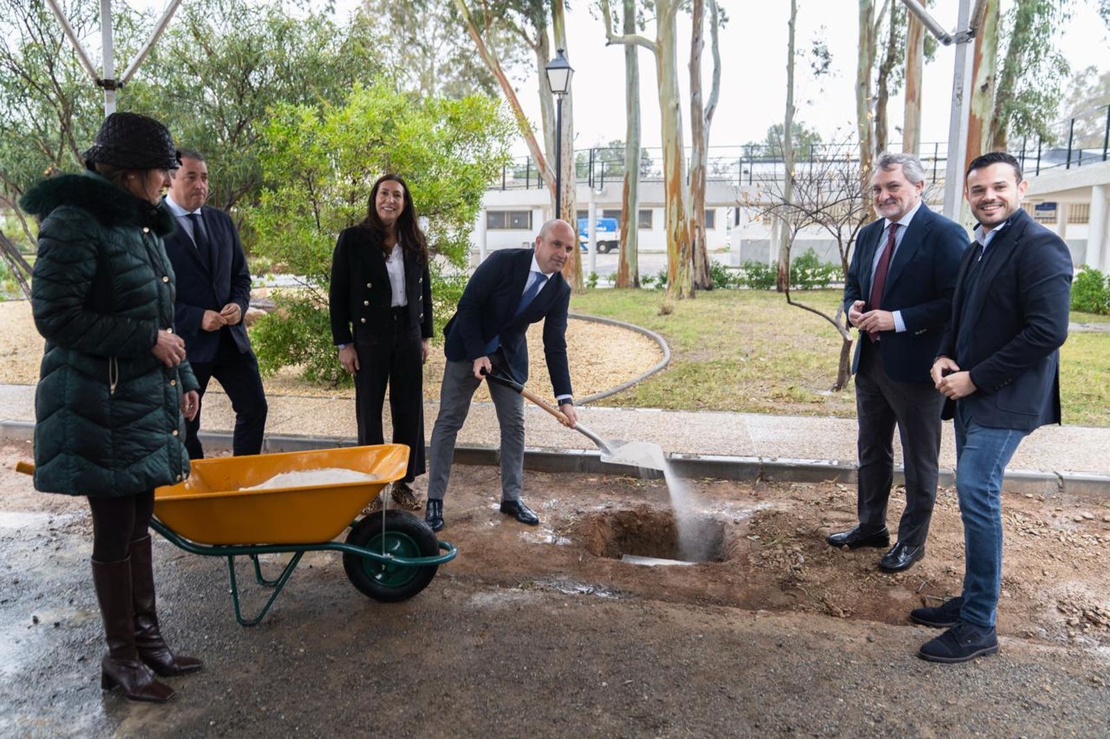 Así se ha puesto la primera piedra de la ampliación de la residencia de Diputación.