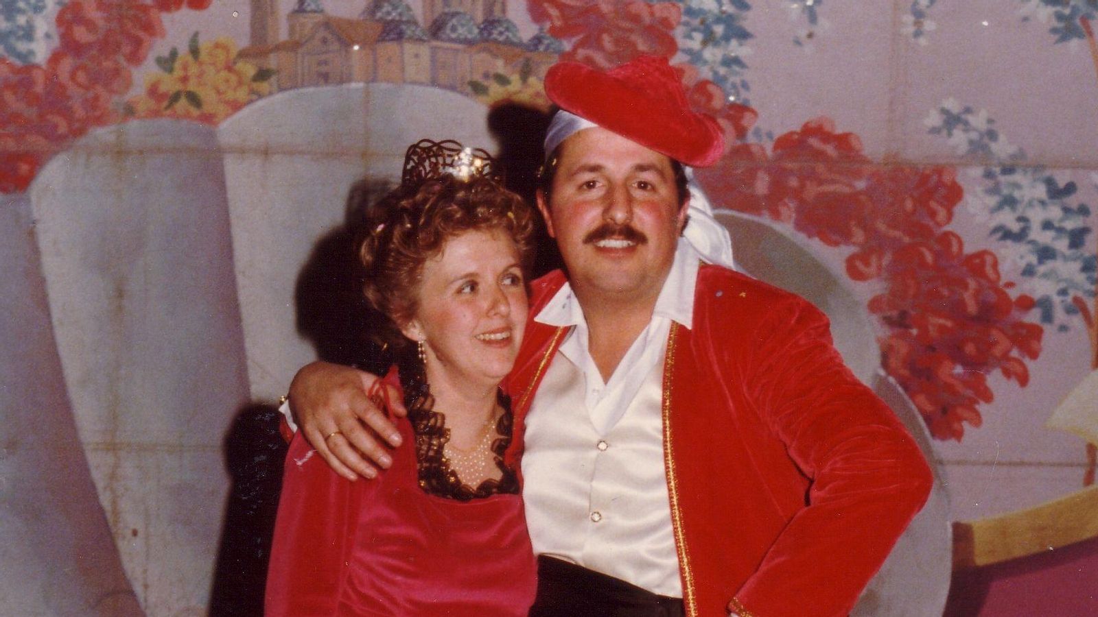 Con Adela del Moral en el coro ‘Olé gaditano’ (1984).