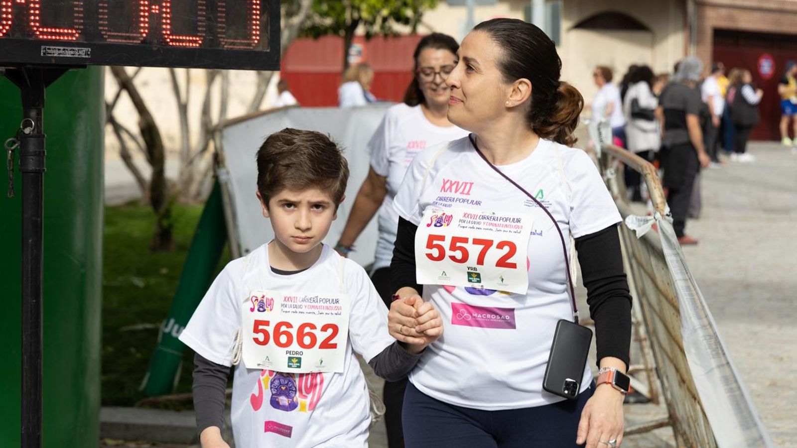 Más de 2.100 participantes corren para promover la salud en Jaén, en imágenes (1)