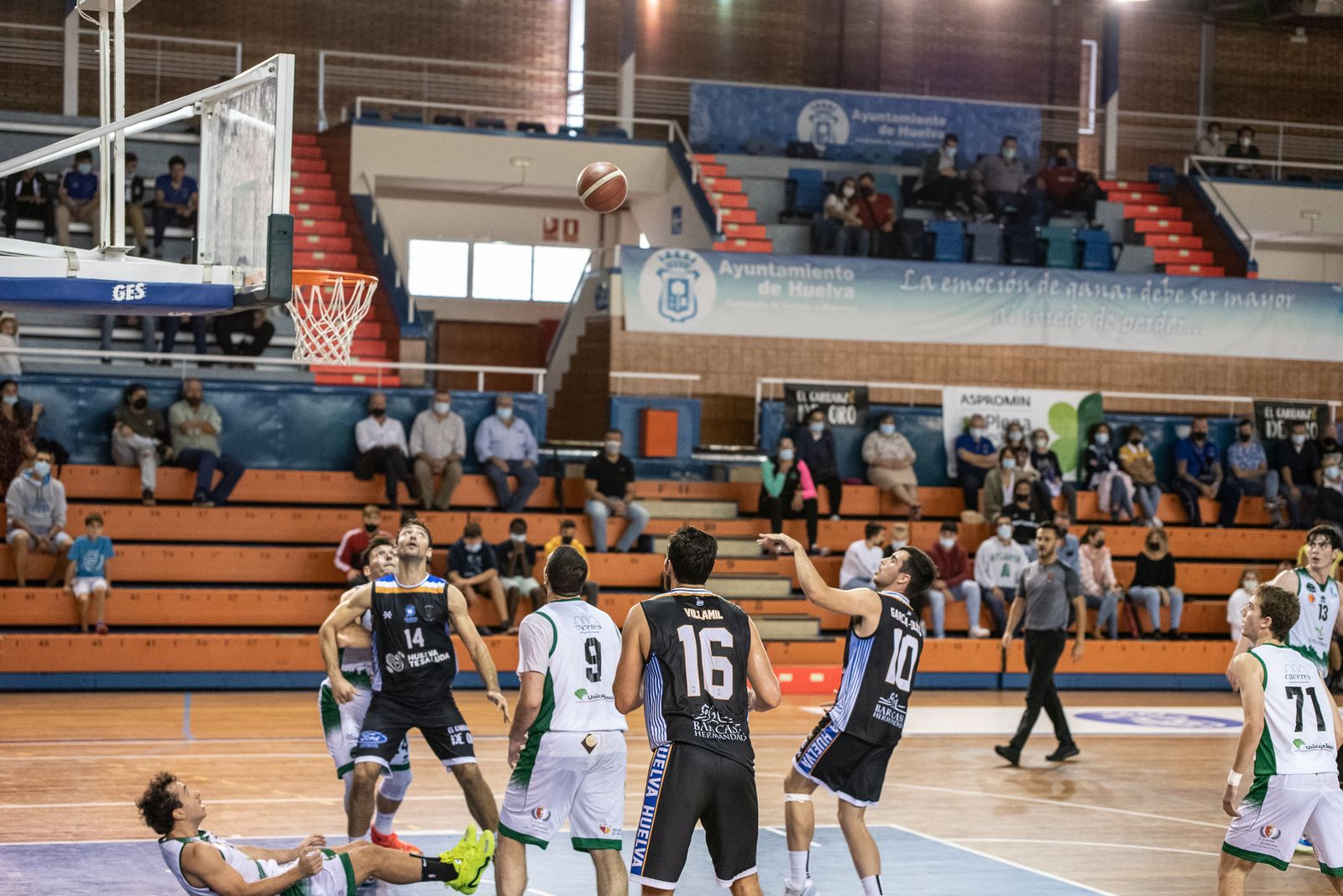 Baloncesto: Imágenes del Huelva Comercio - Extremadura