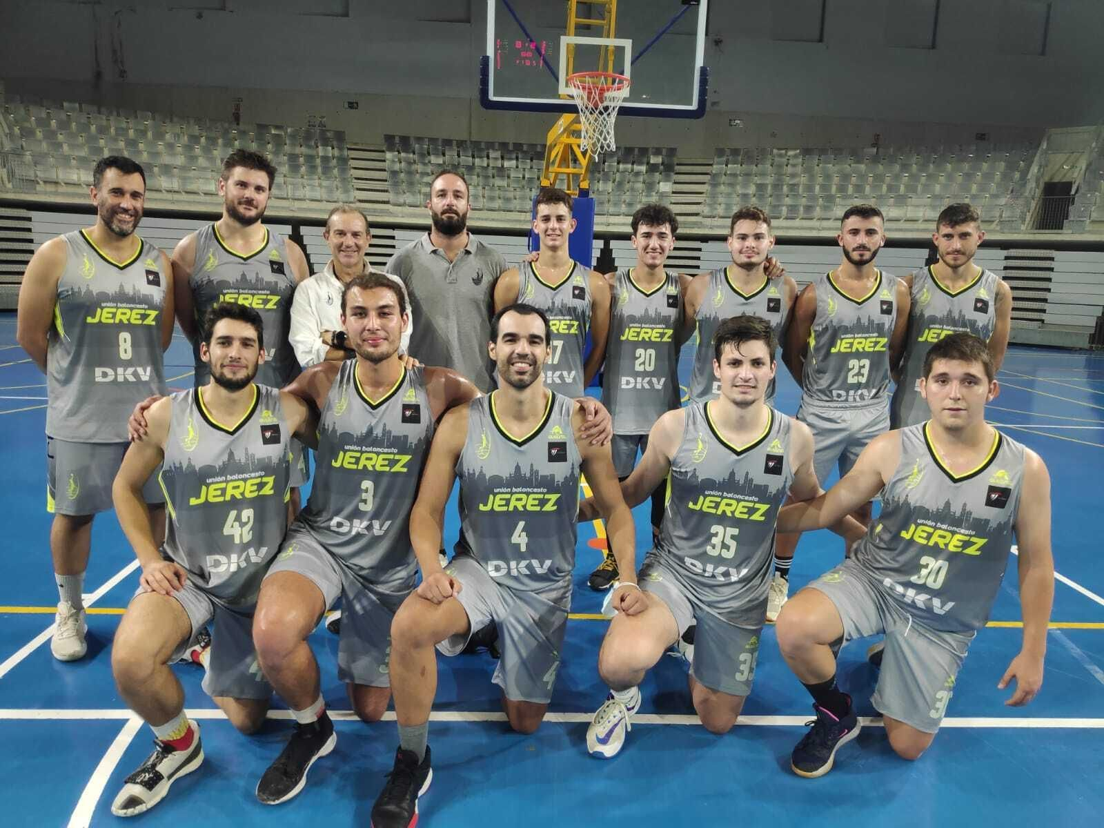 El masculino del DKV Jerez arrolló al Ciudad de Huelva en la primera jornada. El masculino del DKV Jerez arrolló al Ciudad de Huelva en la primera jornada.