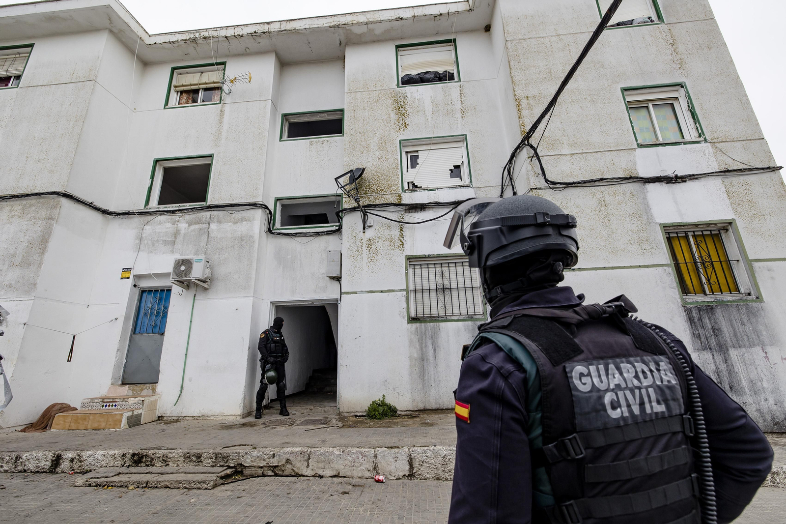 Imágenes de la interveción antidroga de la Guardia Civil en Barbate.