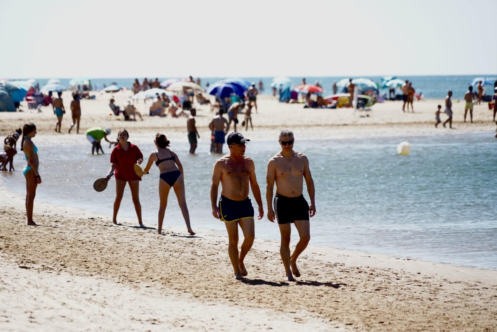 La mañana del sábado en la nueva playa de El Portil