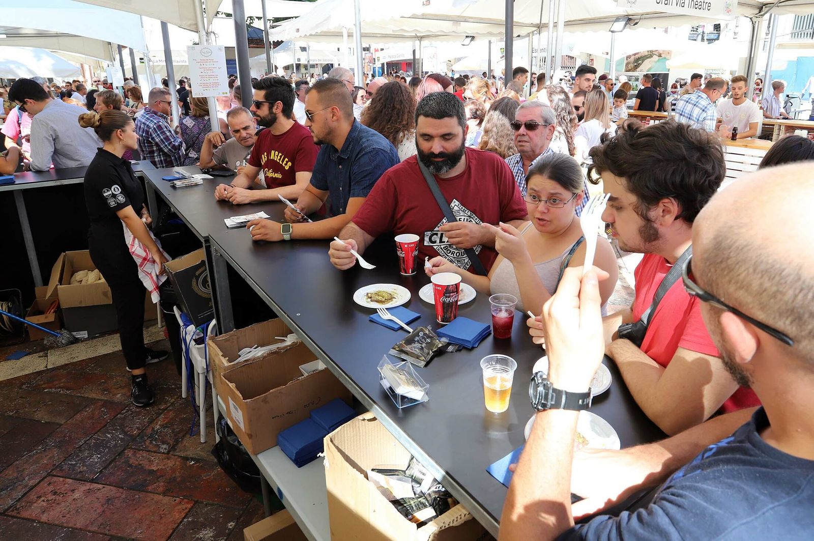 Imágenes de la Feria de la Tapa. Casa Idolina gana el concurso a la mejor tapa