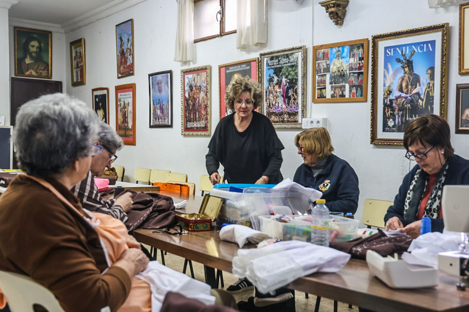 Fotografías del alma del taller de costura de la Sentencia