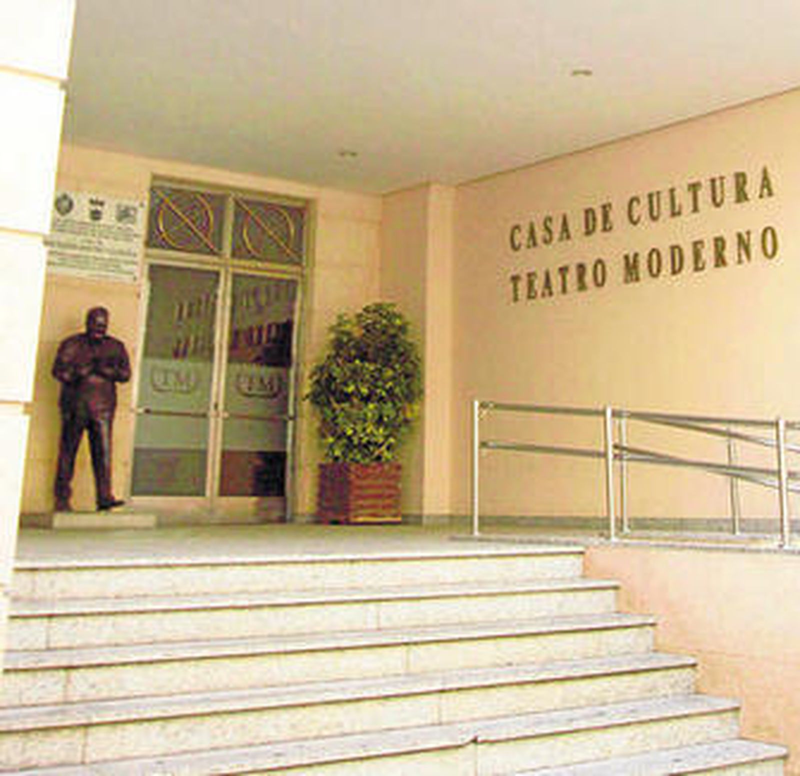 El evento tendrá lugar en el Moderno a partir de las 20:30 horas.