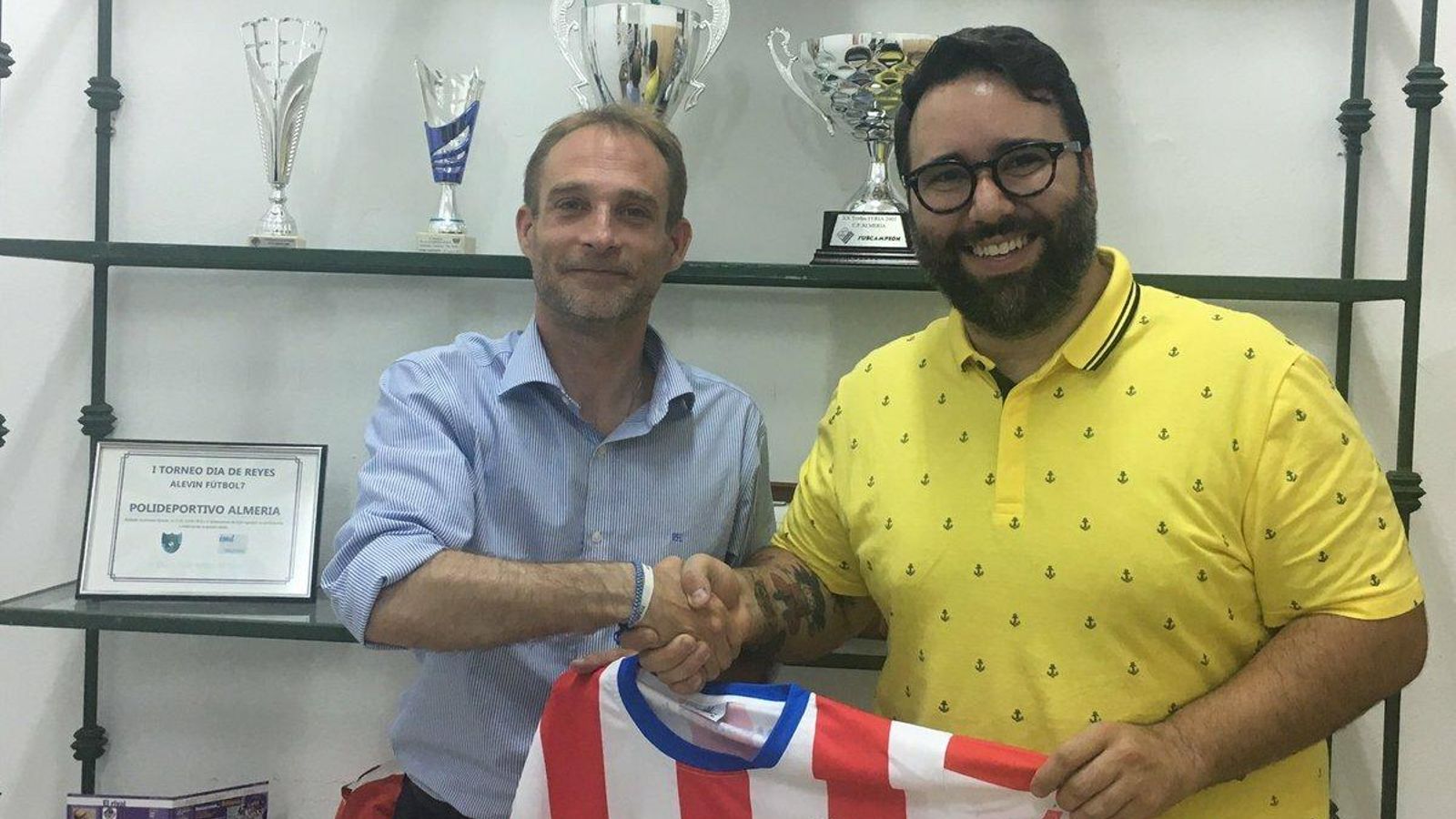 Rafa Garay -a la derecha de la imagen- toma los mandos del nuevo Poli