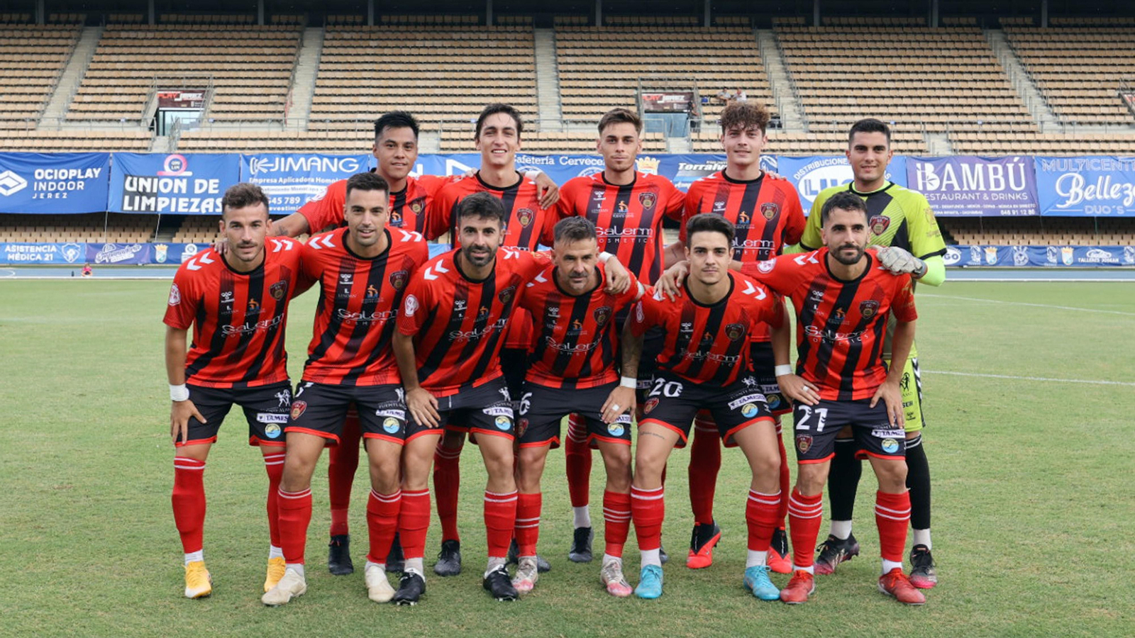 Imágenes del Xerez CD y Salerm Puente Genil en Chapín