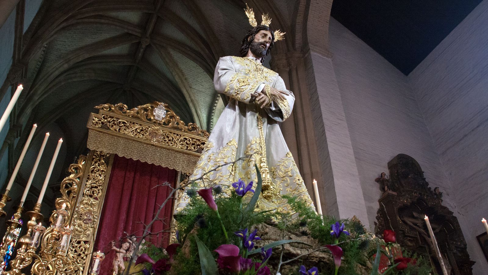 Nuestro Padre Jesús de la Paz expuesto en veneración