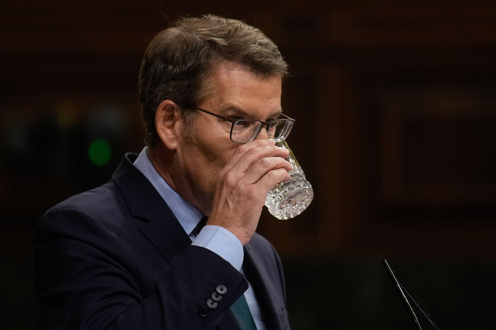 El líder del PP, Alberto Núñez Feijóo , interviene en el Congreso en Madrid durante el debate la ley de amnistía.