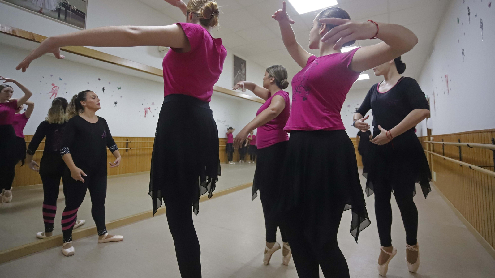 Fotos de la Academia de Baile Eva en La Línea