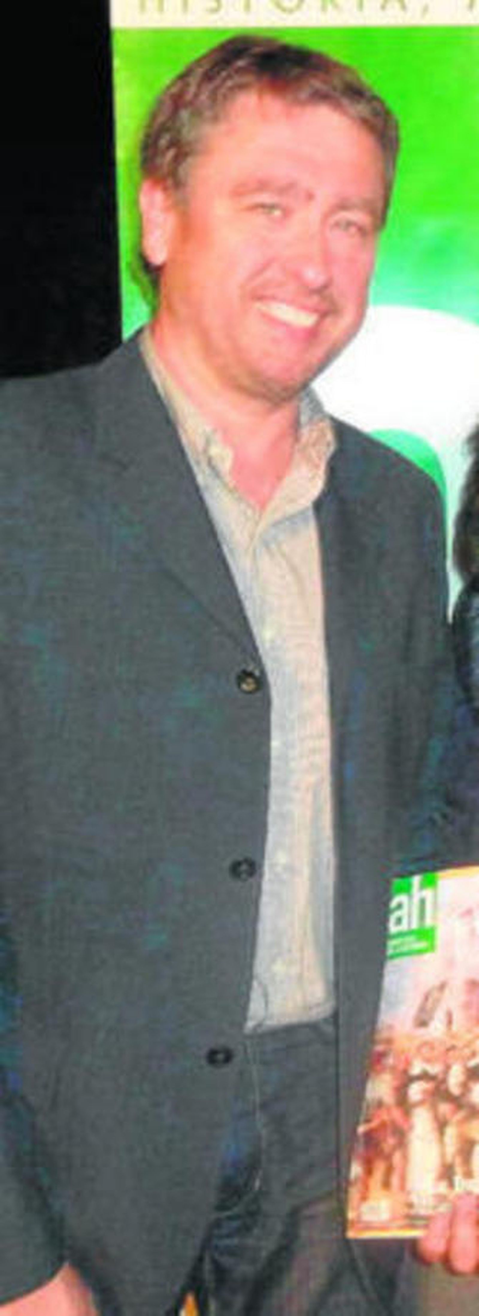 Imagen retocada (debido a las manchas de cal que presenta el original) del fresco 'Auto de fe' de Lucas Valdés que se conserva en la iglesia de la Magdalena de Sevilla, reproducido parcialmente en la portada del último número de la revista.