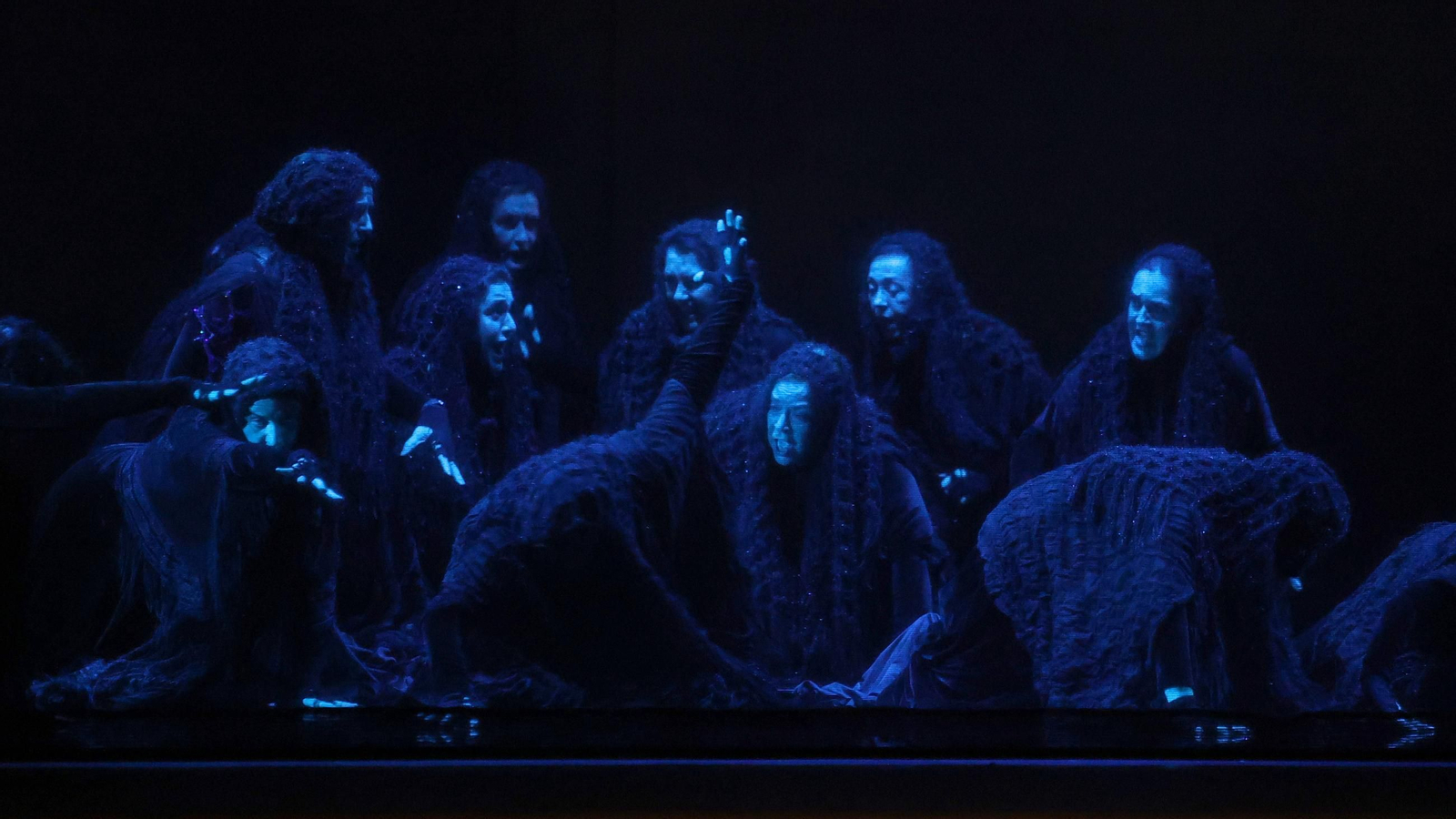 Imágenes de la ópera Macbeth en el Teatro Villamarta de Jerez