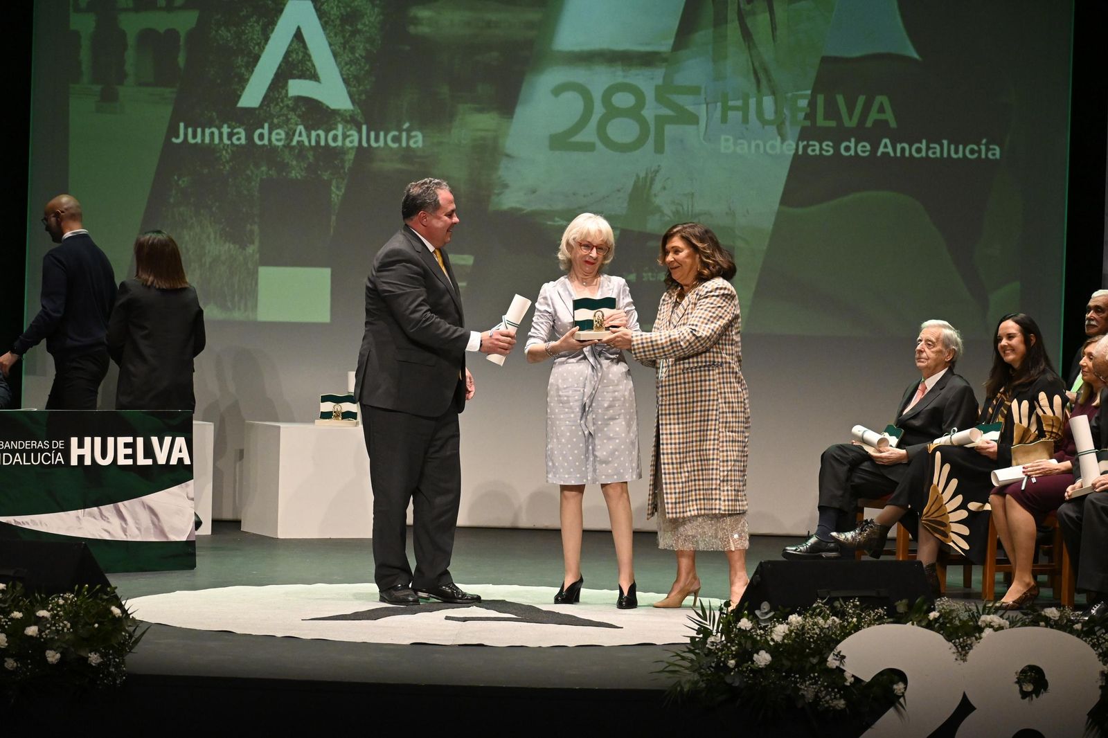 Premios de las Banderas de Andalucía en Huelva, en imágenes