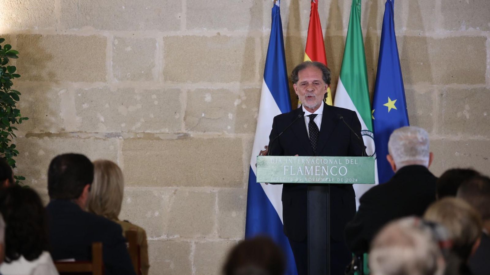 Lectura del Manifiesto en Defensa del Flamenco a cargo de Joaquín López Bustamante
