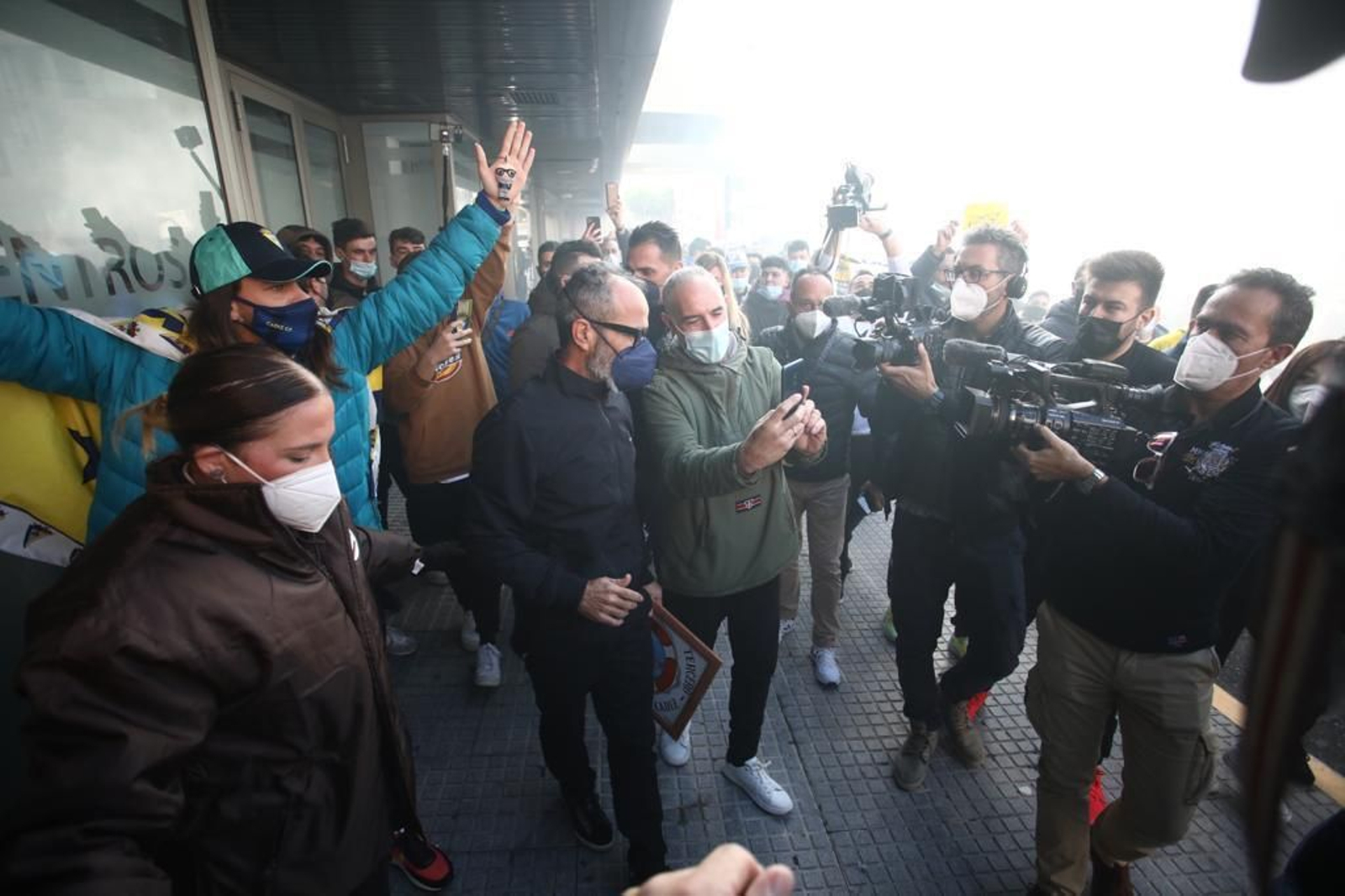 La espectacular despedida a Álvaro Cervera en Cádiz, en imágenes