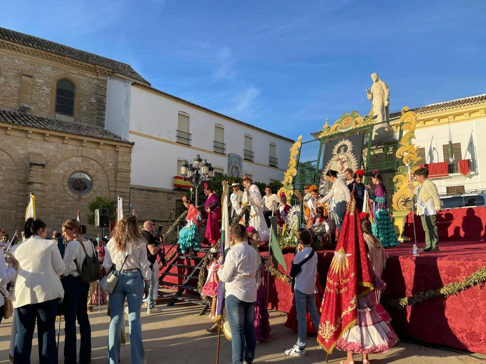 En imágenes: Los más pequeños celebran su romería escolar en Porcuna