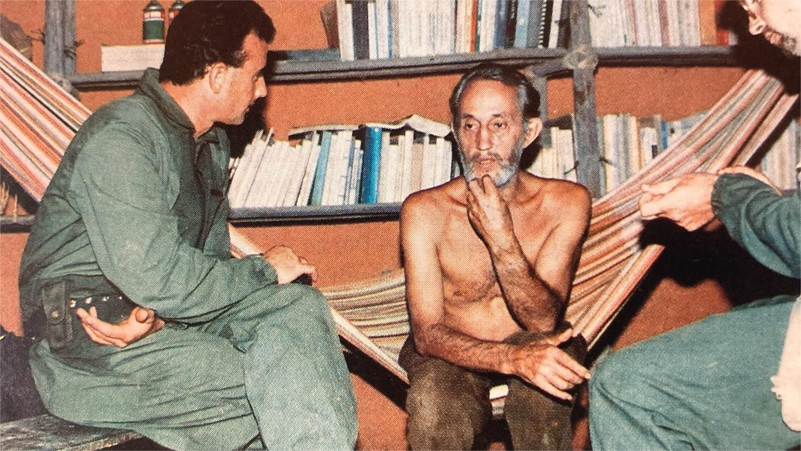 Con Jacques Lizot en el Amazonas.