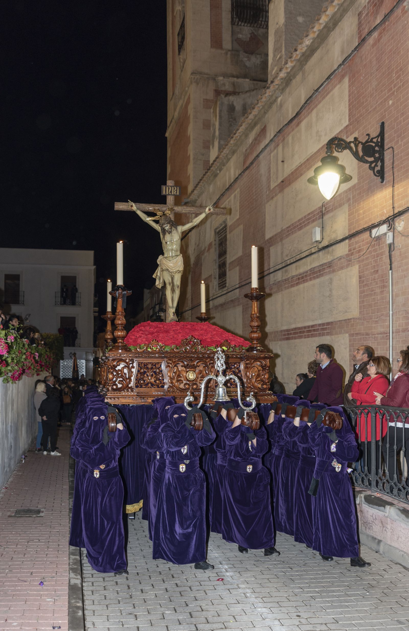 Imágenes de la procesión del Jueves Santo en Cuevas