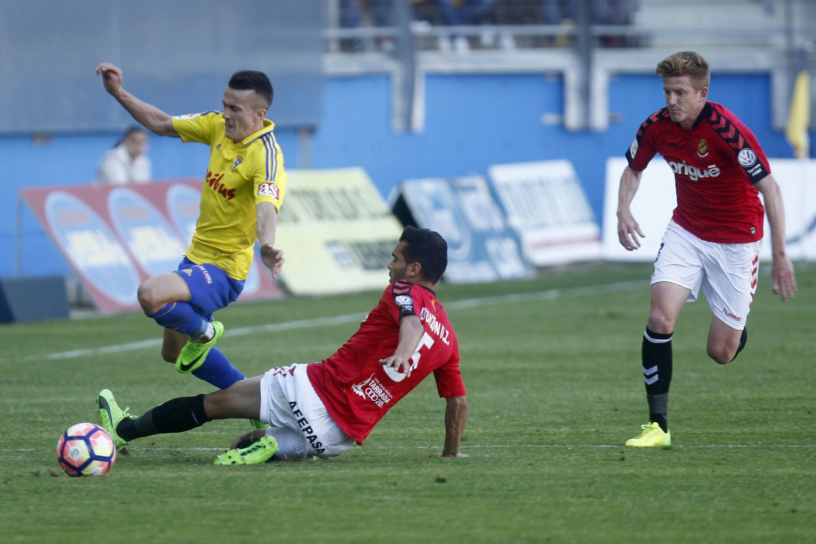 Las imágenes del Cádiz-Nástic