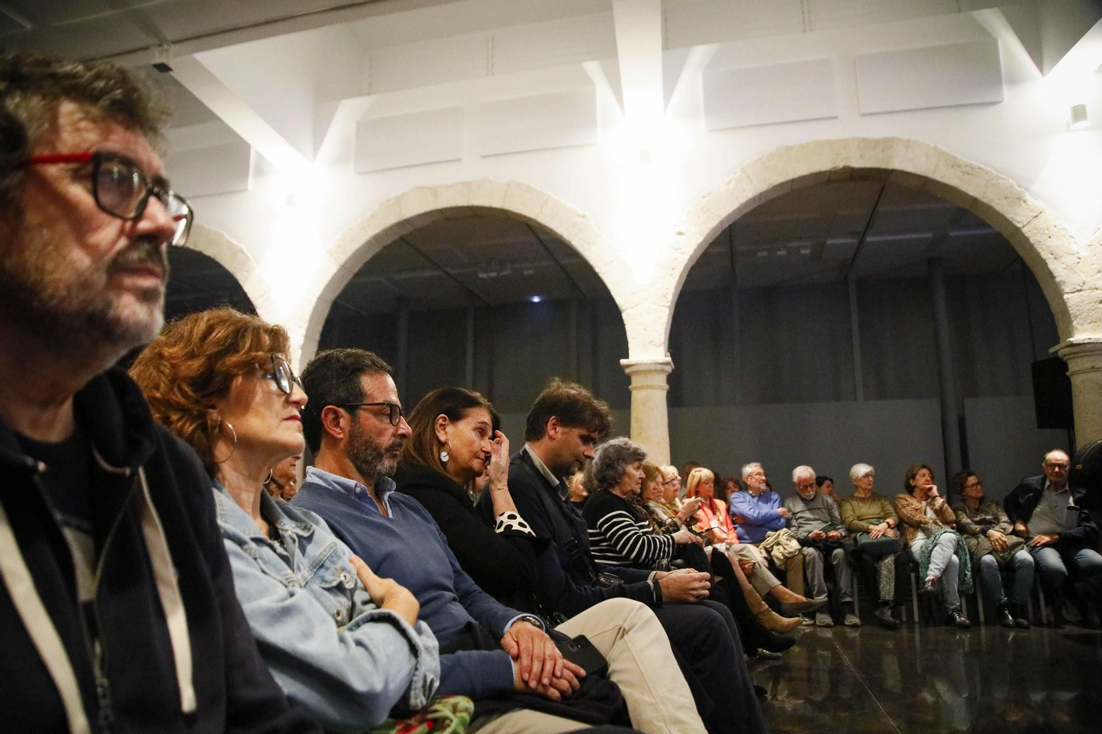 El Centro Andaluz de la Fotografía de Almería presenta el calendario 2025 con la actuación de la bailaora María Moreno, en imágenes