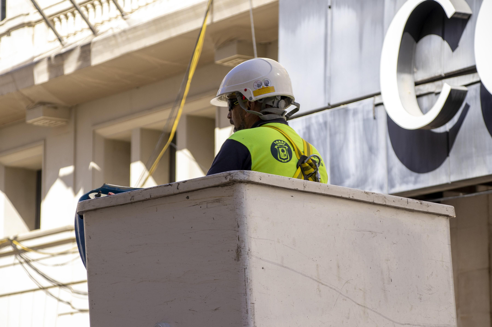 Obras en las calles : Méndez Núñez, Plus Ultra, Gravina y Médico Luis Buendía.
