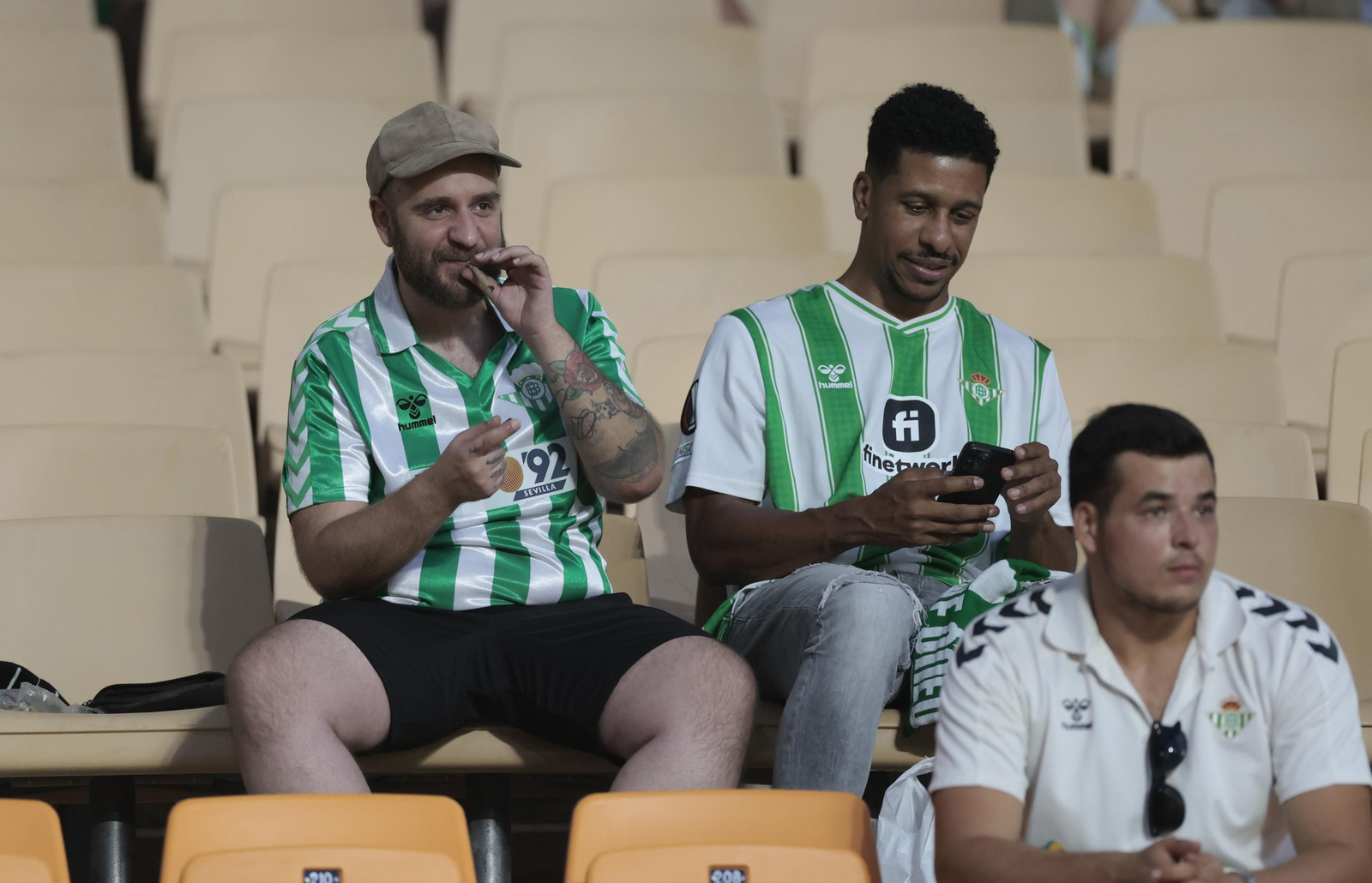 Búscate en las fotos del Betis - Real Sociedad