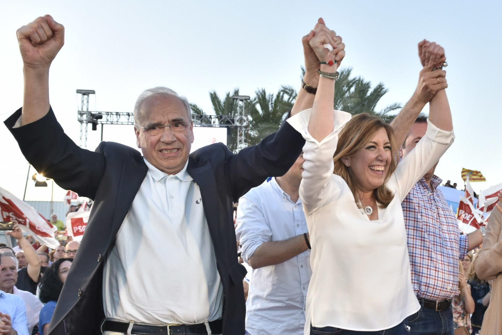 El acto de campaña de Susana Díaz en Sevilla, en imágenes