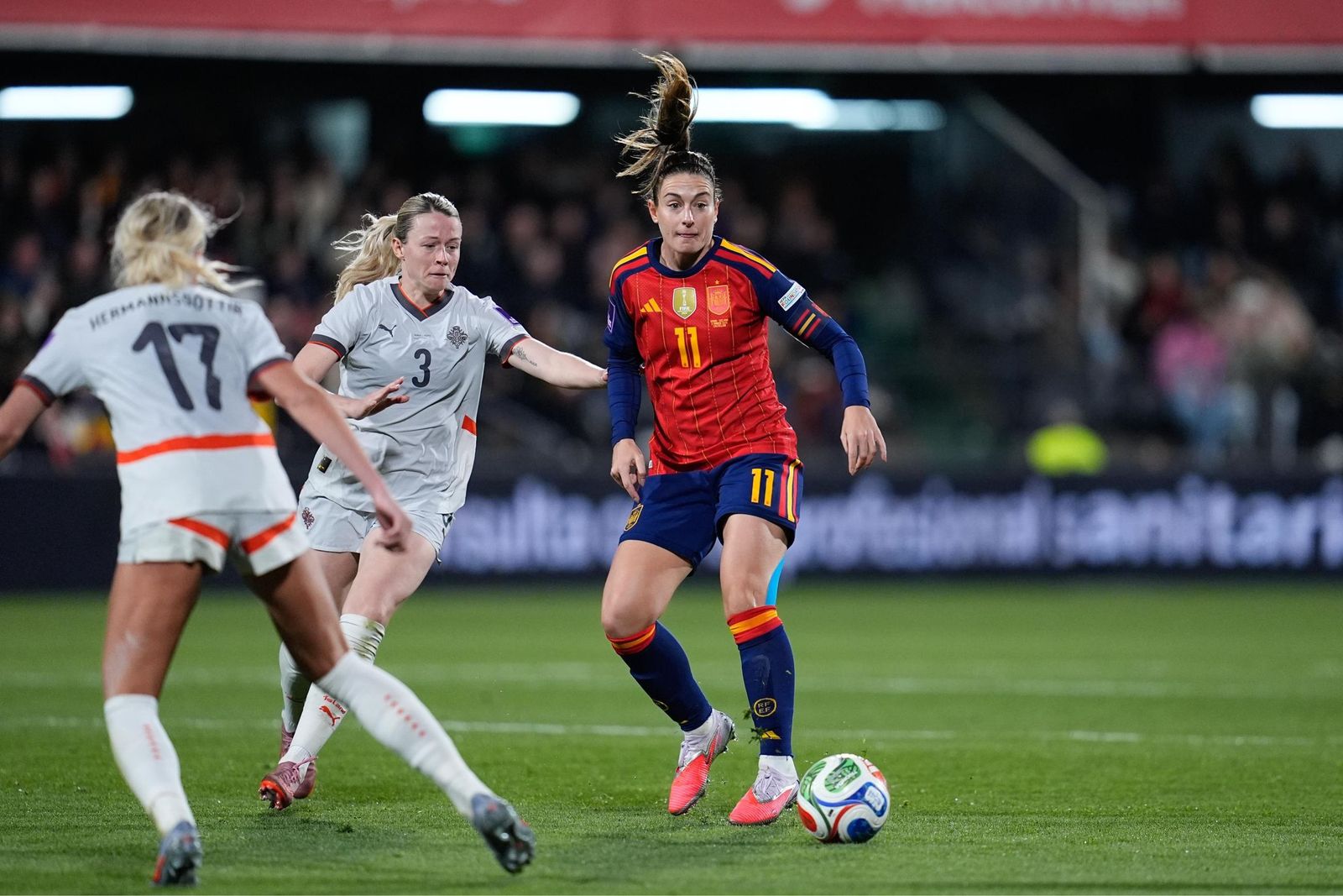 Las fotos del España-Islandia de fútbol femenino