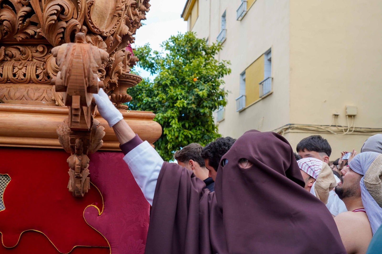 Martes Santo: Imágenes de la procesión de La Sentencia