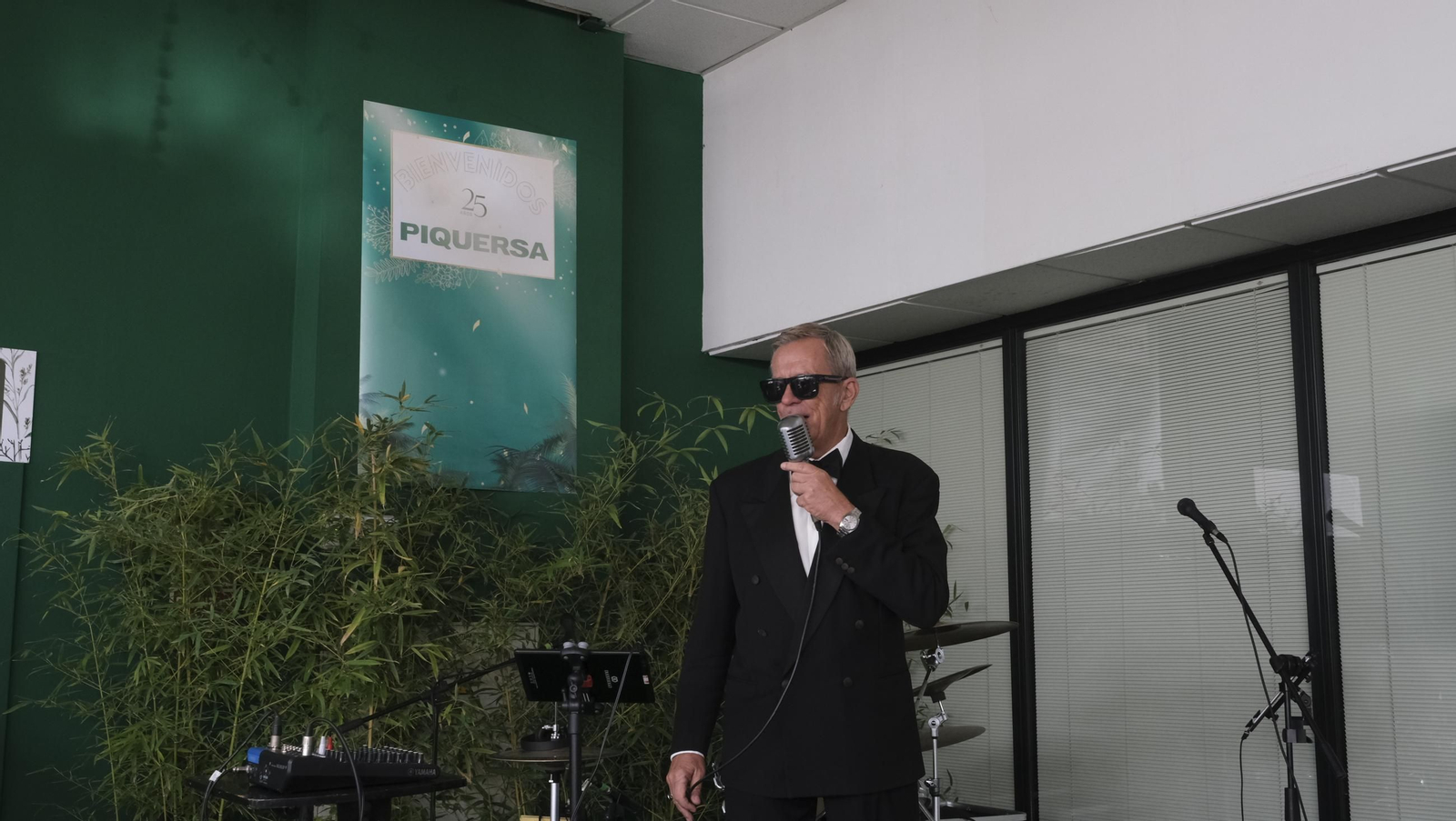 La fiesta del 25 aniversario de la empresa almeriense Piquersa, en imágenes