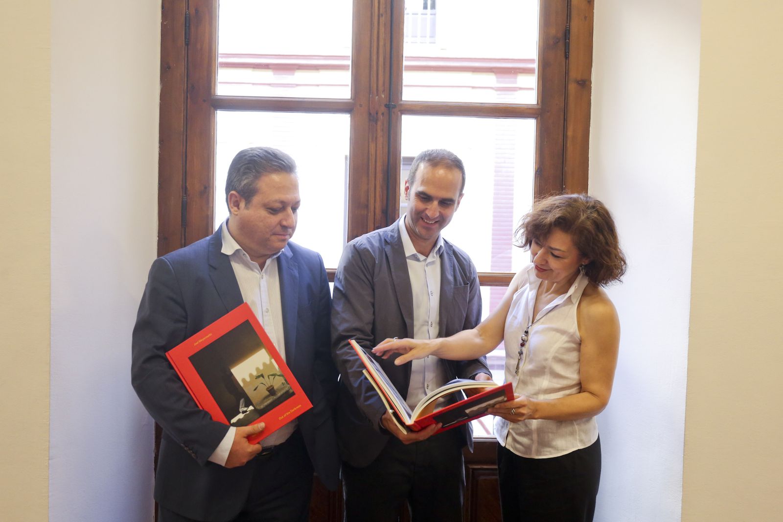 Enrique Benítez Palma, Miguel López-Remiro y Victoria Abón, ayer.