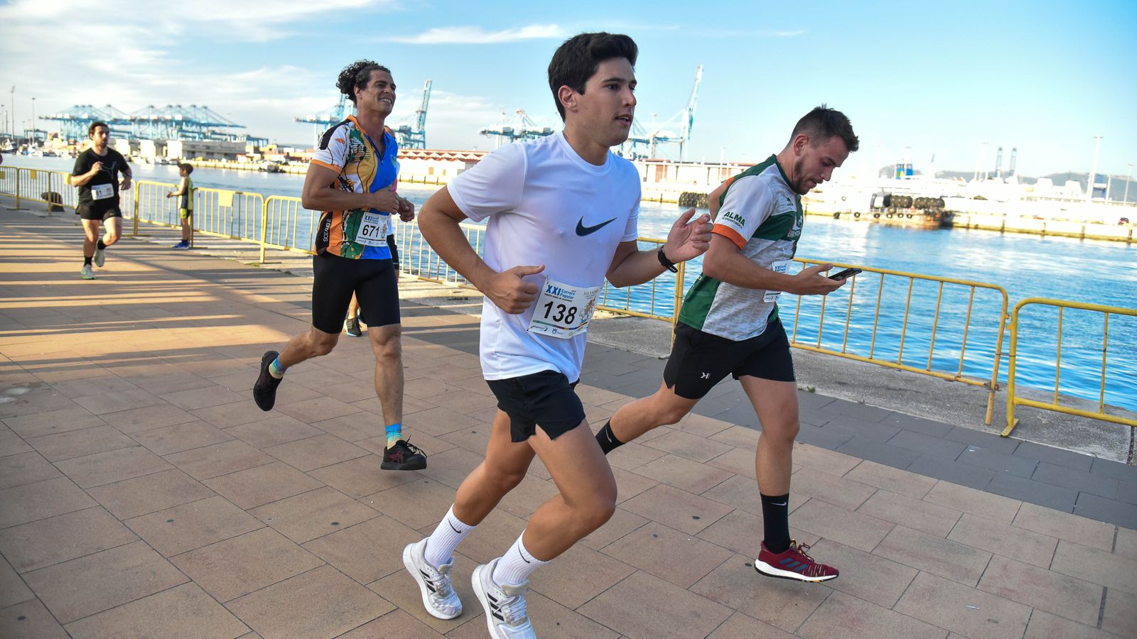 Búscate en la galeria de adultos de la XXI Carrera Popular Puerto Bahía de Algeciras