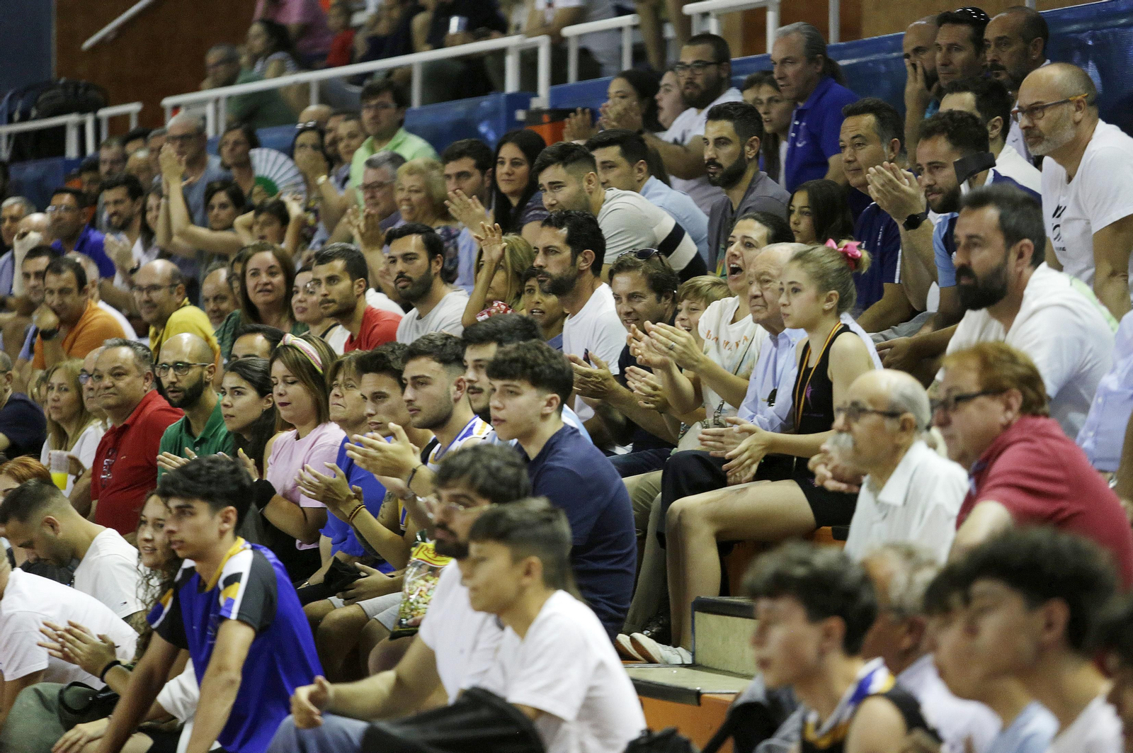 Imágenes del UE Mataró-Huelva Comercio en el Andrés Estrada