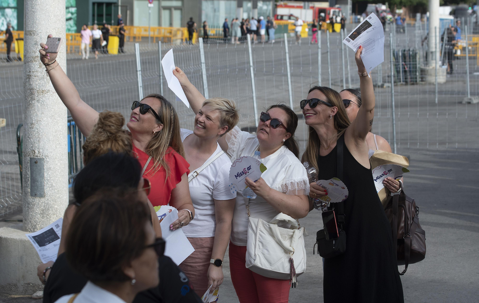 Las imágenes del ambiente en la entrada del concierto de Alejandro Sanz Las imágenes del ambiente en la entrada del concierto de Alejandro Sanz