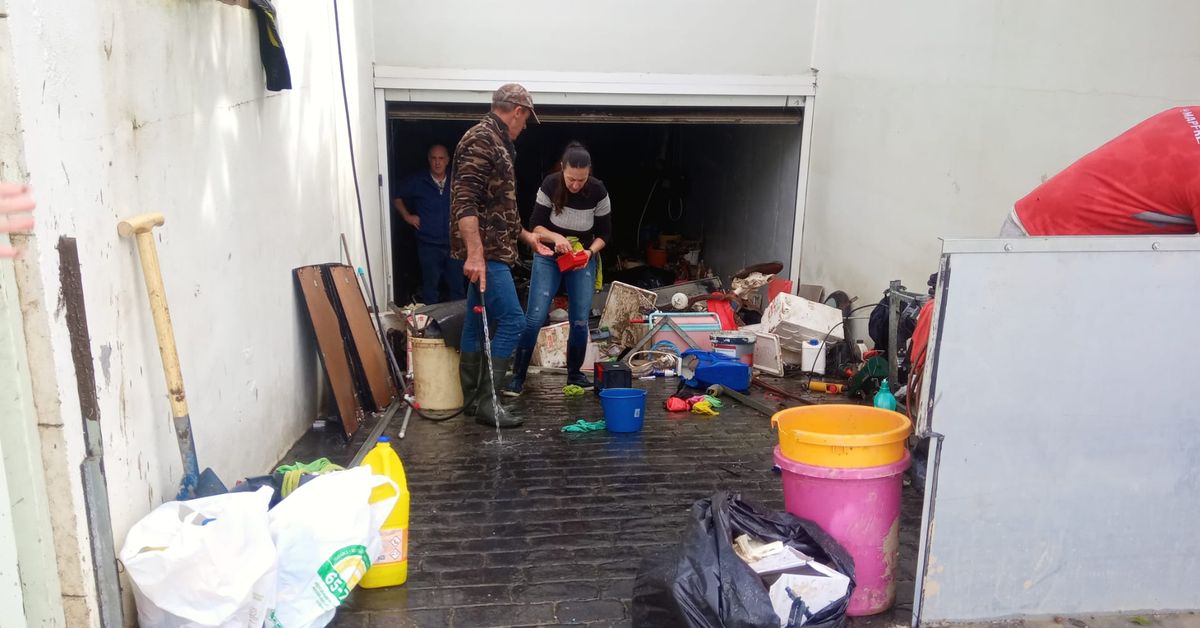 Afectados por las inundaciones en El Secadero: “Estar sin luz da mucha impotencia porque no ves qué altura está cogiendo el río”