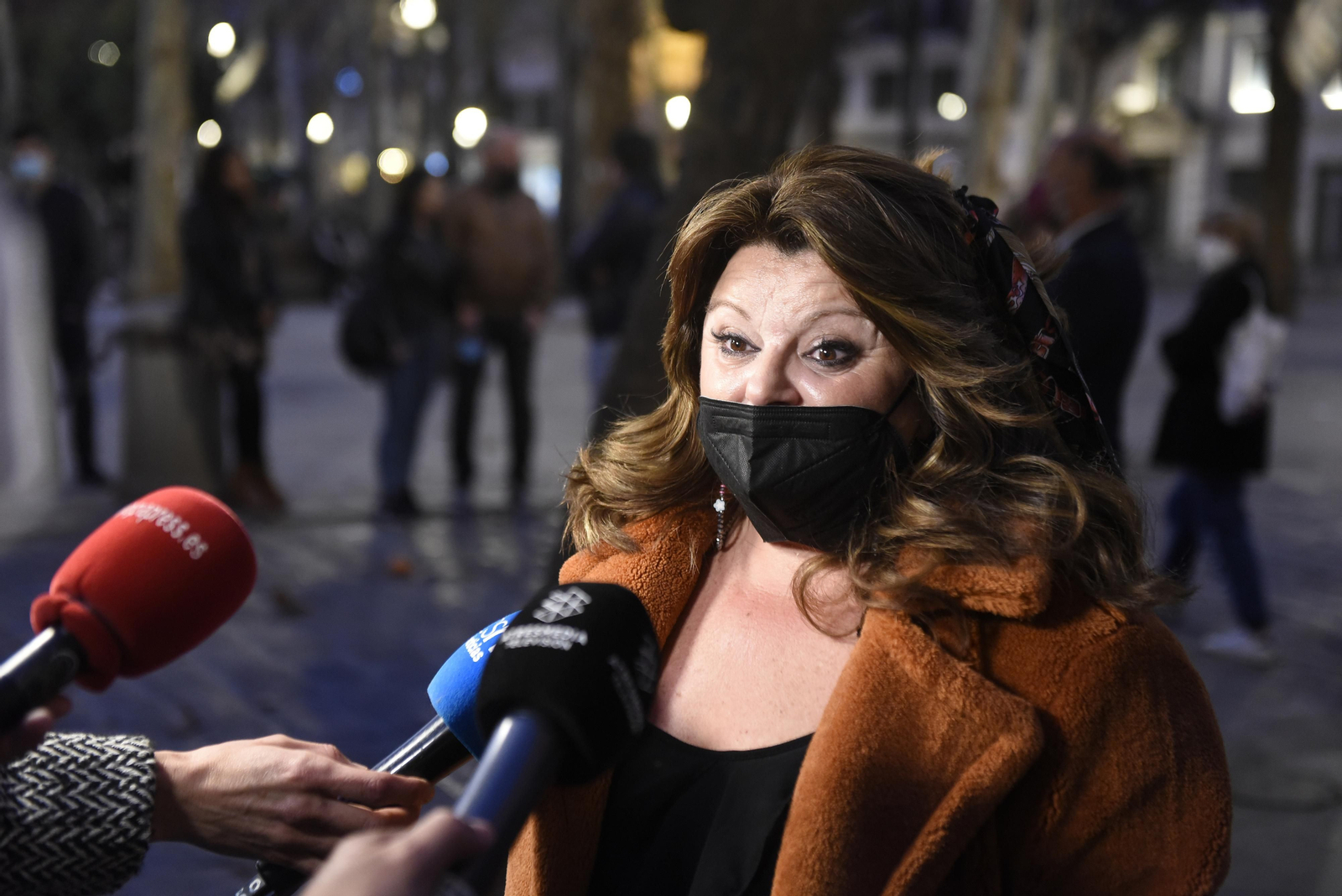 Las imágenes de la capilla ardiente de Pascual González