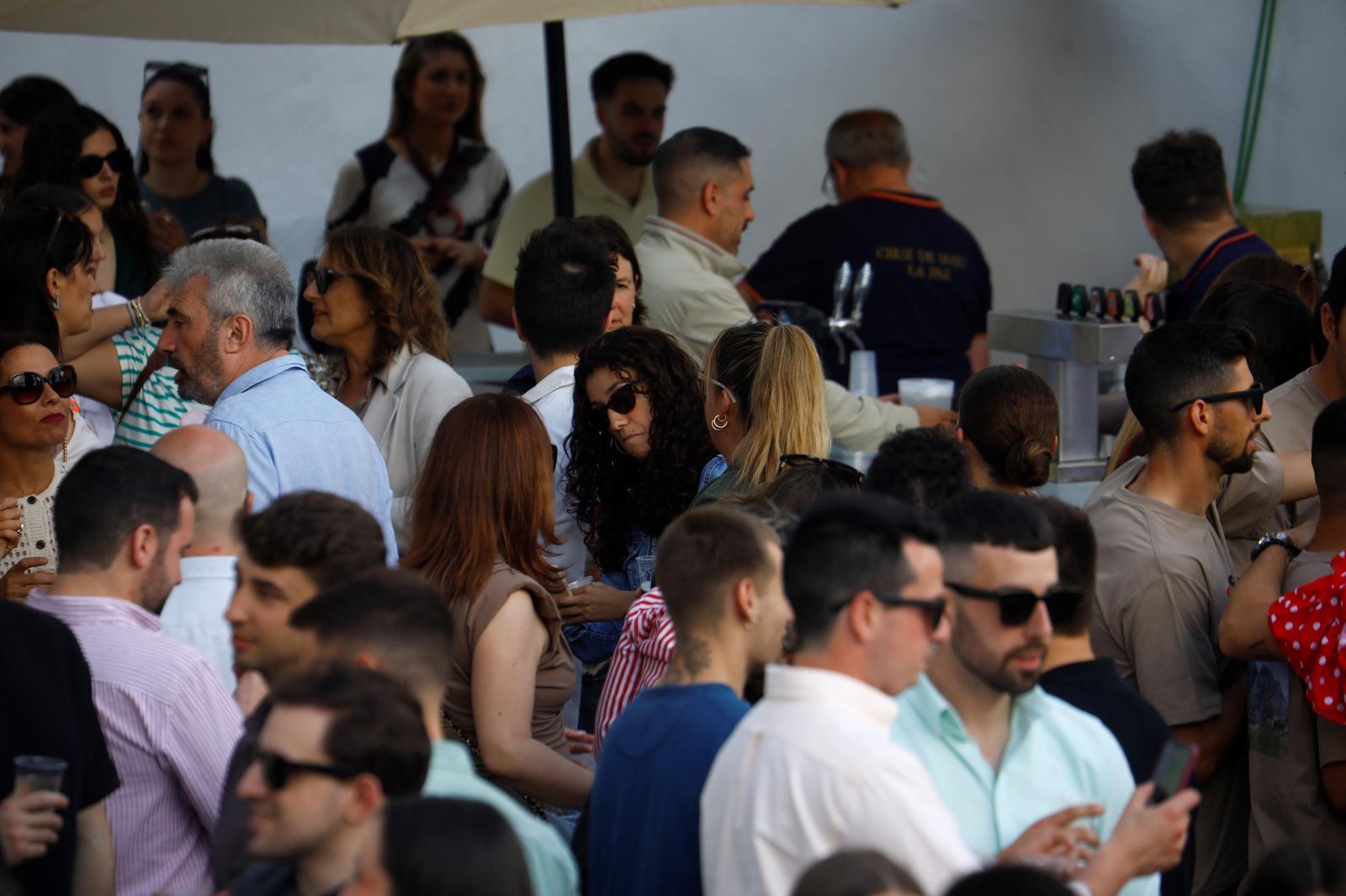 Las mejores fotos de unas Cruces de Córdoba abarrotadas para dar la bienvenida al fin de semana